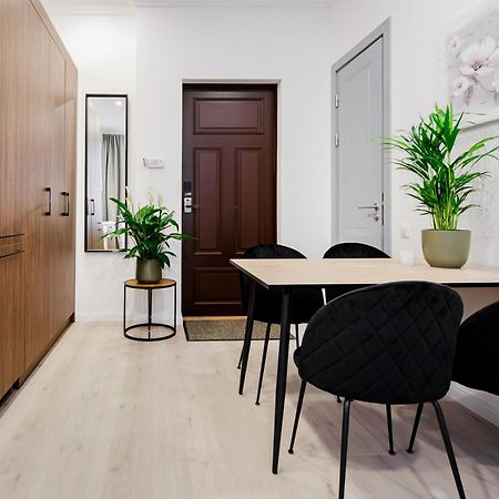 Rigaapartment Elizabetes 22 Self-Service Aparthotel Esterno foto