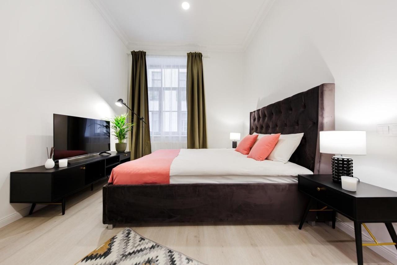 Rigaapartment Elizabetes 22 Self-Service Aparthotel Esterno foto
