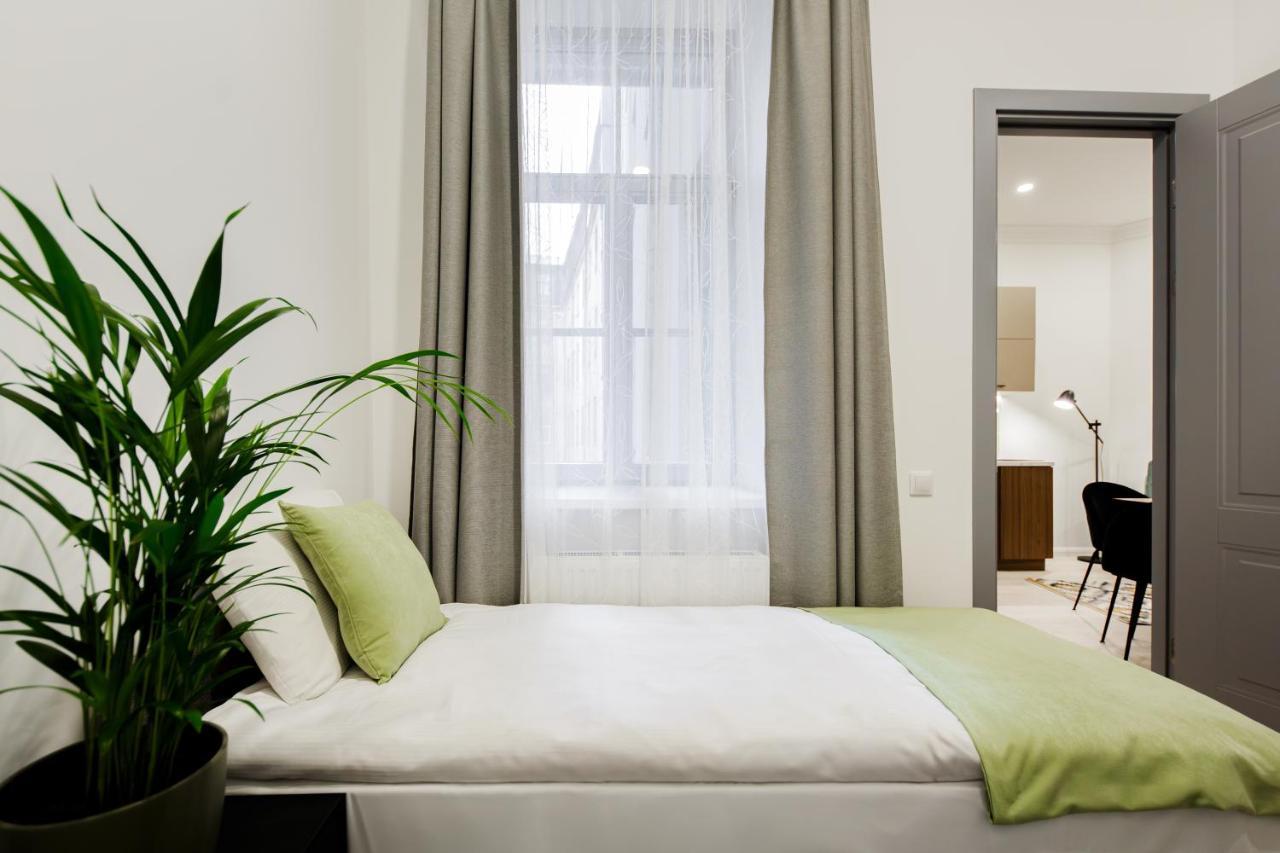 Rigaapartment Elizabetes 22 Self-Service Aparthotel Esterno foto